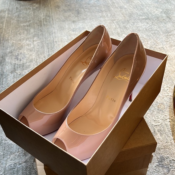 *Brand New* Louboutin - NEW VERY PRIVE 100 PATENT - Picture 10 of 10